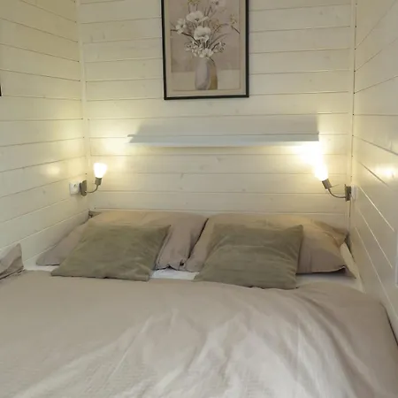 Houseboat Rosie *