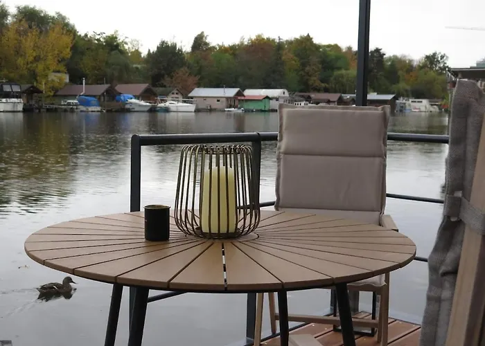 Houseboat Rosie * Prag