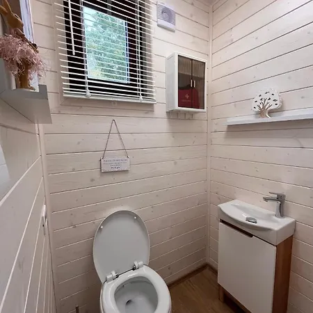 船屋 Houseboat Rosie *