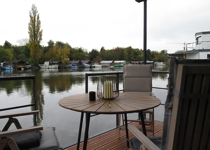 Ботель Houseboat Rosie Прага